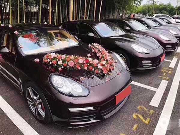 勞斯萊斯古思特+5輛保時(shí)捷Panamera車(chē)隊(duì)