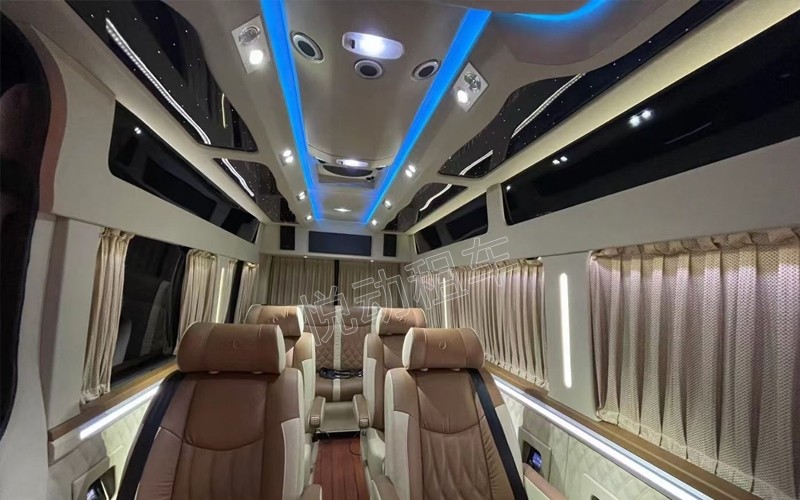 ? 大巴車租賃指南：團(tuán)體出行如何選擇合適的車輛？